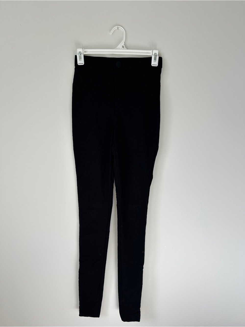Zara Women’s Black Skinny Jeans